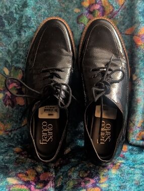 Franco Sarto Womens's Glossy Black Leather Derby Oxfords with Brown/Silver Trim